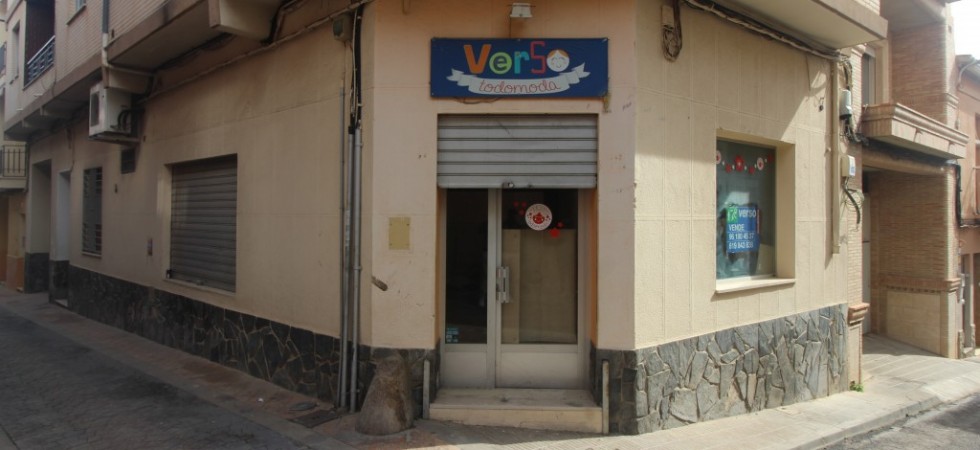 Bajo en pleno centro de Godelleta