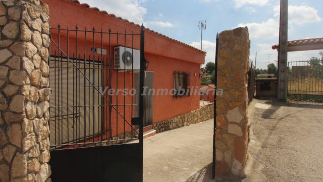 Chalet independiente en corral de carmelo