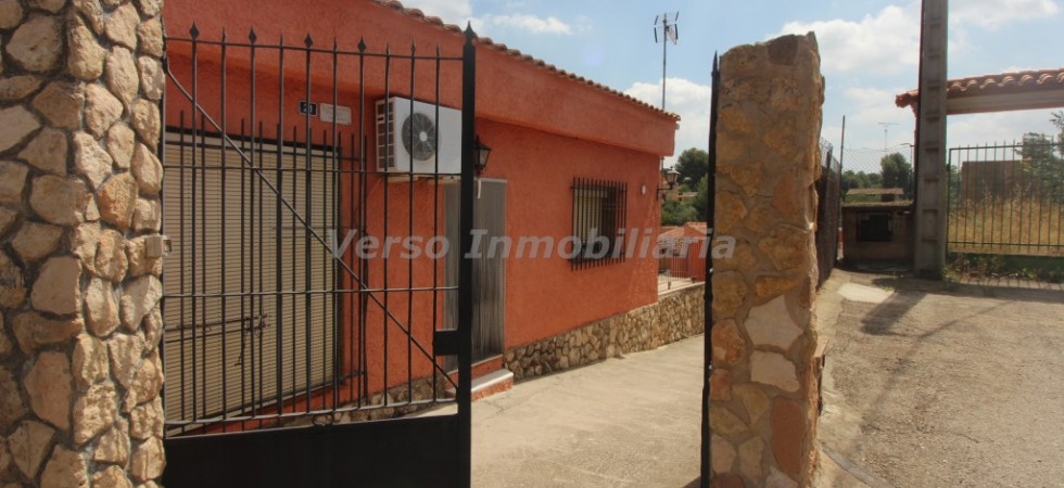 Chalet independiente en corral de carmelo